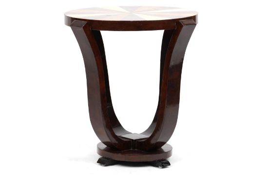 A late 20th century Art Deco style circular lamp table, the top inlaid with various specimen - Bild 1 aus 3