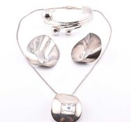 HALLMARKED SILVER BANGLE & MODERNIST SILVER NECKLACE & EARRING SET
