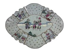 LARGE QING FAMILLE ROSE FOOTED DISH DISH 清 同治粉彩人物贡盘