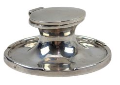 20TH CENTURY GEORGE V HALLMARKED SILVER CAPSTAN INKWELL