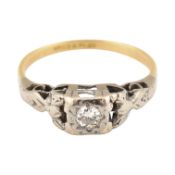18CT GOLD PLATINUM & DIAMOND SOLITAIRE RING