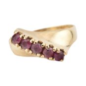 9CT GOLD & RUBY SET FIVE-STONE RING