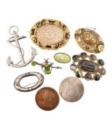 ASSORTMENT OF 19TH & 20TH CENTURY BROOCH PINS