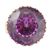 18CT GOLD & SNTHETIC SAPPHIRE COCKTAIL RING