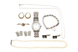 ASSORTMENT OF JEWELLERY & A WATCH