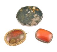 THREE 19TH-CENTURY AGATE BROOCH PINS