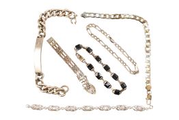 ASSORTMENT OF SILVER & WHITE METAL BRACELETS