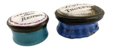 TWO LATE 18TH CENTURY SOUTH STAFFORDSHIRE ENAMEL PATCH PILL LIDDED BOXES