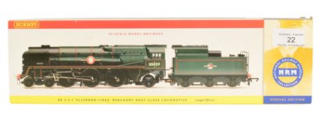 MODEL RAILWAY - HORNBY OO GAUGE LOCOMOTIVE ' ELLERMAN LINES '