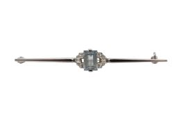 ART DECO AQUAMARINE & DIAMOND BAR BROOCH PIN