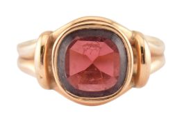 AUSTRO HUNGARIAN 14CT GOLD & GARNET RING