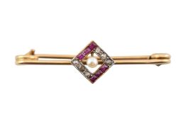 CASED ART DECO 15CT GOLD RUBY DIAMOND BROOCH PIN