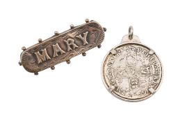 A SILVER COIN PENDANT & A HALLMARKED SILVER 'MARY' BROOCH