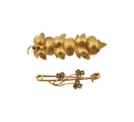 TWO EARLY 20TH CENTURY BROOCH PINS