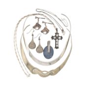 COLLECTION OF SILVER JEWELLERY