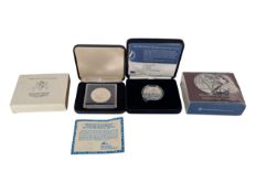 2001 SILVER PROOF VICTORIA ANNIVERSARY CROWN COIN