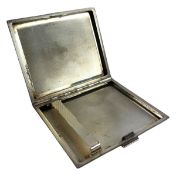 20TH CENTURY GEORGE V HALLMARKED SILVER CIGARETTE CASE