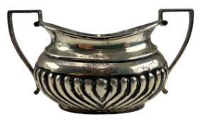 EDWARD VII HALLMARKED SILVER TWIN HANDLED SUGAR BOWL