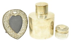 EARLY 20TH CENTURY GEORGE V HALLMARKED SILVER TEA CADDY & OTHER ITEMS