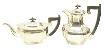 GEORGE V HALLMARKED SILVER COFFEE POT & TEAPOT SET