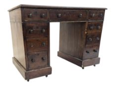 VICTORIAN 19TH CENTURY MAHOGANY TWIN PEDESTAL DESK