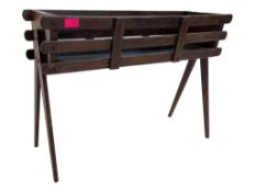 BRITISH MODERN DESIGN - MID CENTURY TEAK WOOD PLANTER