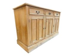 20TH CENTURY COUNTRY PINE KITCHEN SIDEBOARD DRESSER BASE