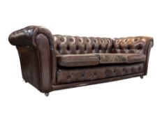 VICTORIAN 19TH CENTURY BEECH & ELM WINDSOR SPINDLE BACK ARMCHAIR