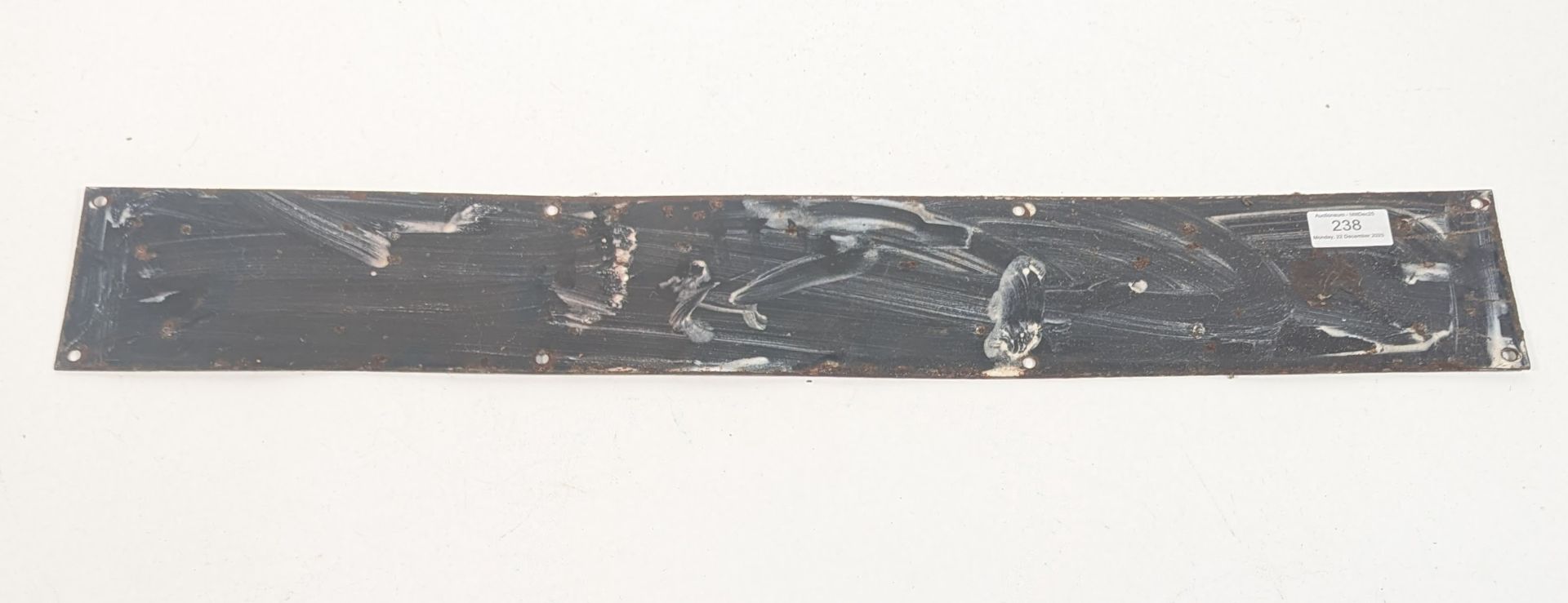 RAILWAYANA - VINTAGE BRITISH RAILWAYS ENAMEL PLAQUE - Image 4 of 4