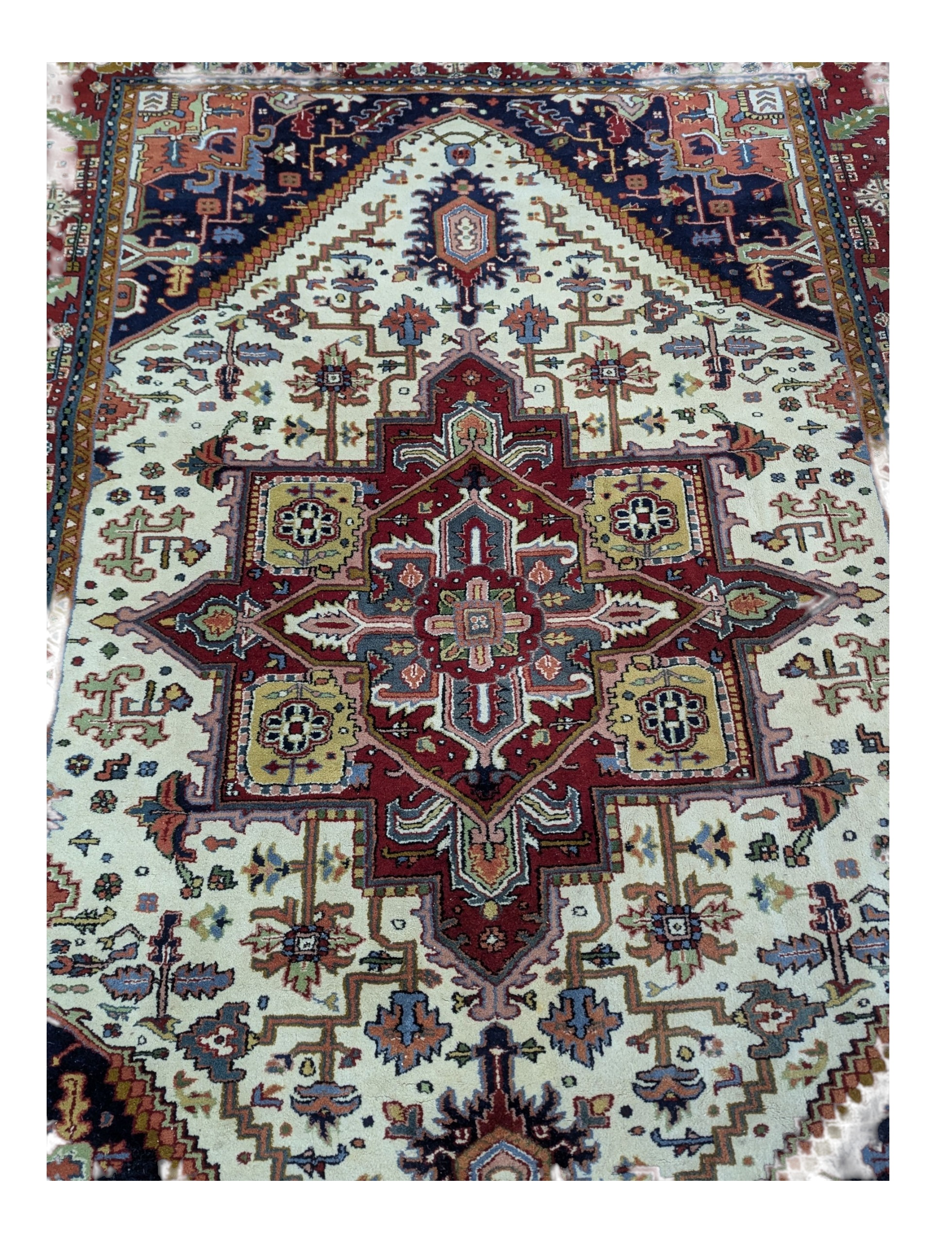 VINTAGE 20TH CENTURY PERSIAN ISLAMIC HERIZ RUG - Image 4 of 5