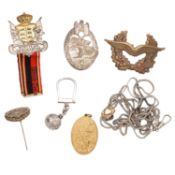 Diverse Auszeichnungen und weiteres. 7 Stück.