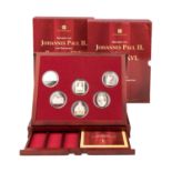 Silbergedenkmünzen zum Abschied von Johannes Paul II. und Nachfolge Benedikt XVI. mit Swarovski-Stei