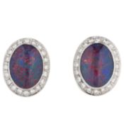 Ohrclips mit Opaltripletten entouriert von Brillanten