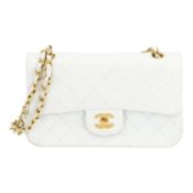 CHANEL VINTAGE Umhängetasche 'KLEINE KLASSISCHE PATTENTASCHE'.