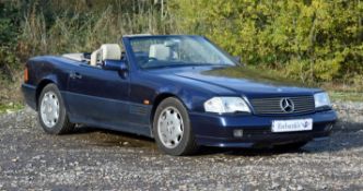 1994 Mercedes-Benz SL320 Automatic. Registration number: M46 EHP. Mileage: 137,072.
