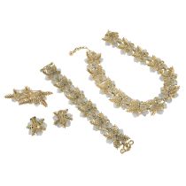Mid 20th Trifari 'Dogwood' costume jewellery suite