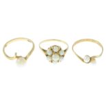 Three 9ct gold cultured pearl dress rings