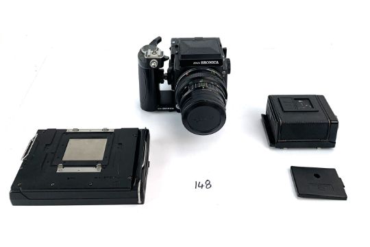 Bronica camera & accessories - Image 1 of 3