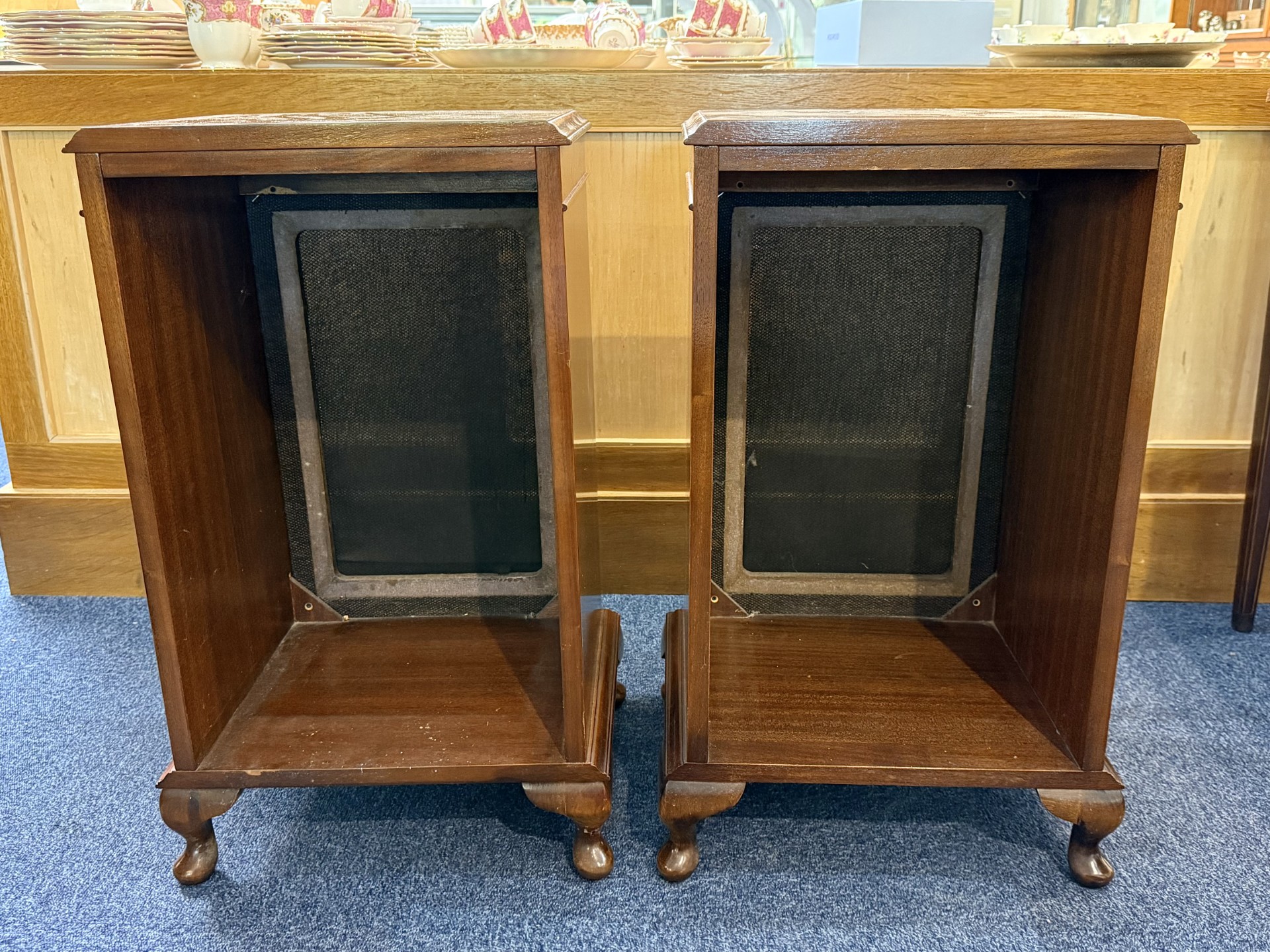 Pair of Walnut Veneered Speaker Cases, h