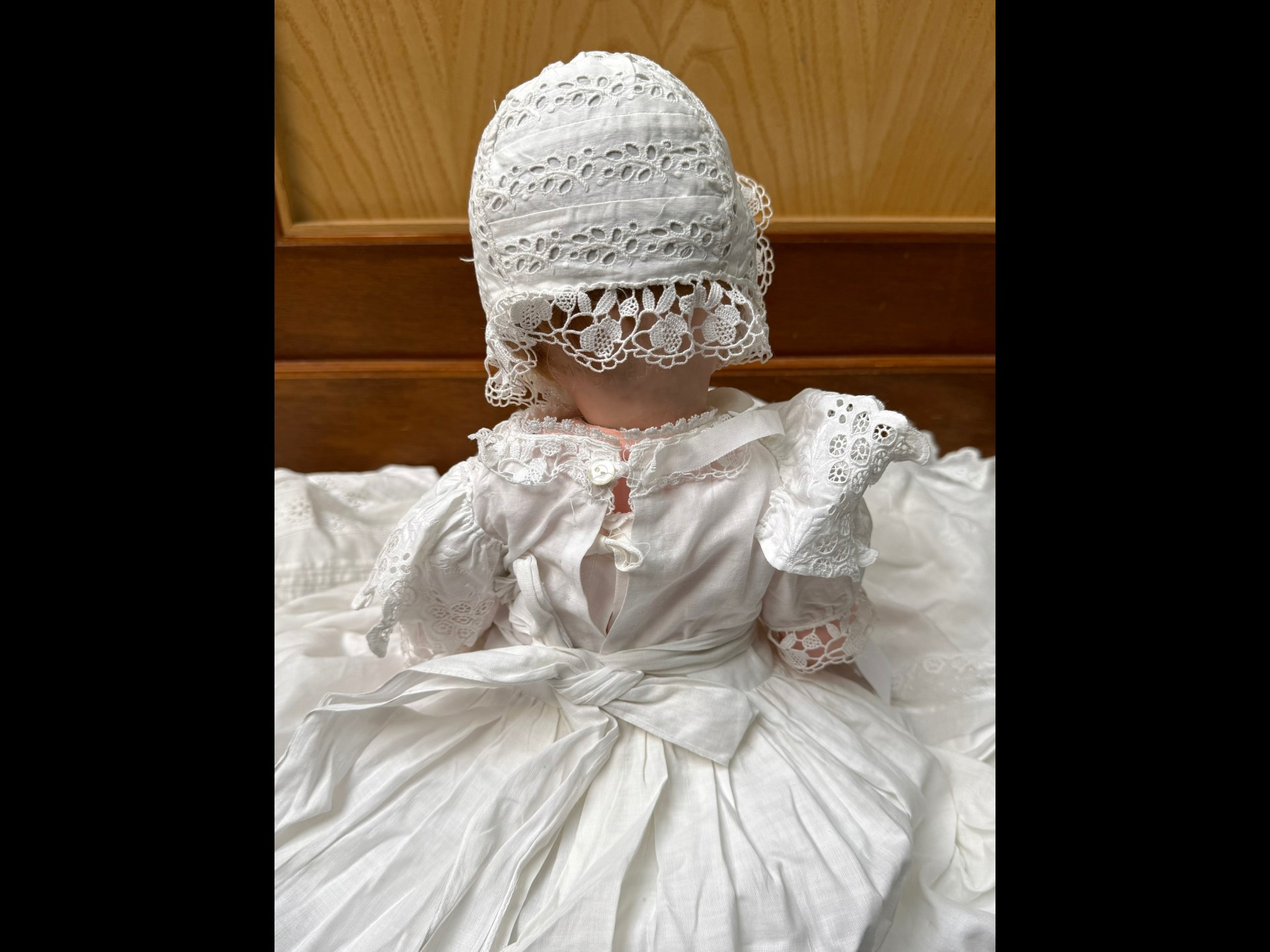 Porcelaine Headed Dasladrende Baby, - Image 4 of 4