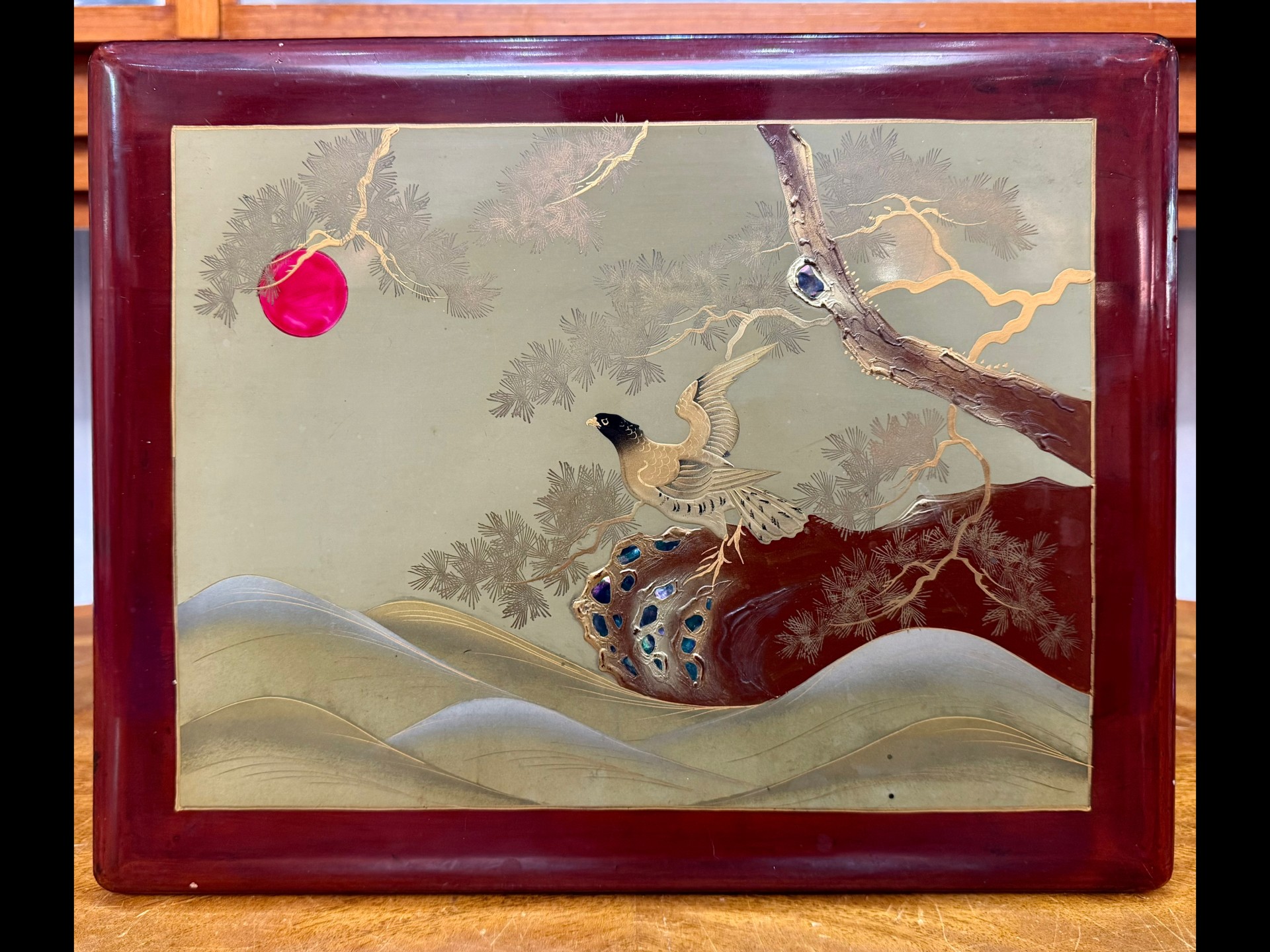 Large Oriental Lacquered Box, top inset with mother-of-pearl, depicting a bird on a tree. Measures - Image 3 of 3