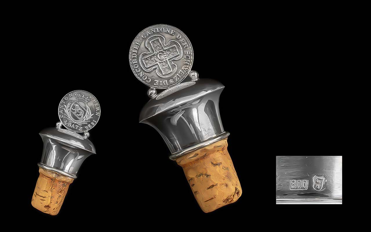 Decorative Bottle Stopper, set with a Canton coin marked 1826.