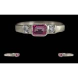 Ladies Pleasing 18ct White Gold Pink Sapphire / Diamond Set Dress Ring. Marked 18ct to Interior of