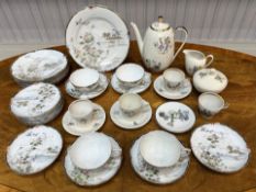 Kutani Eggshell Set comprising of five s