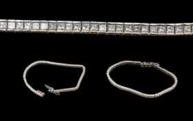 Ladies Excellent Quality 18ct White Gold Diamond Set Tennis Bracelet - Marked 750 (18ct) The Well