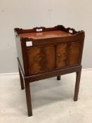 A reproduction George III style mahogany tray top commode, width 52cm, depth 54cm, height 74cm.