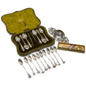 A cased set of six George V silver teaspoons and pair of sugar tongs, by Walker & Hall, Sheffield, 1