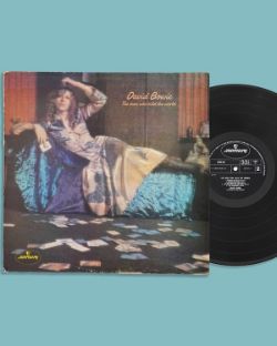 Weekly featuring 20th Century Design and Pop Culture - Monday 1st December 2025