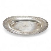 A late 19th/early 20th century North American sterling oval dish by Wm. B. Durgin & Co, with pierced