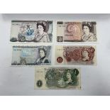 British banknotes, Elizabeth II, comprising £20, £10, £5, Gill signature, ten shillings, Fforde